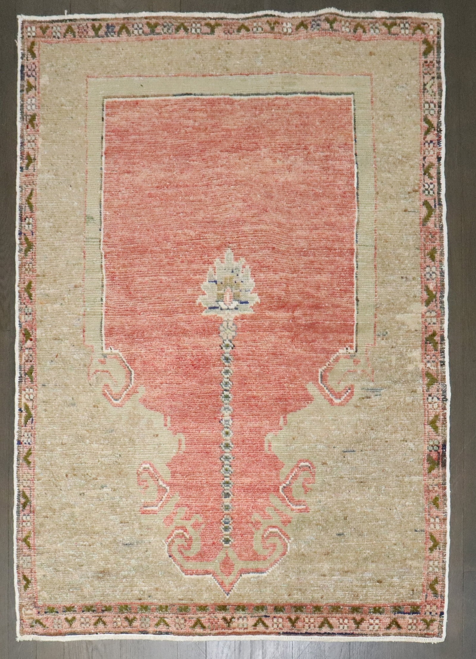 2' 10" x 3' 11" Turkish Anatolian prayer rug: 2' 10" x 3' 11" Turkish Anatolian prayer rug Early 20th century Turkish Anatolian prayer rug with a traditional design. This pre-owned antique rug is categorized as a small square format. Specificatio
