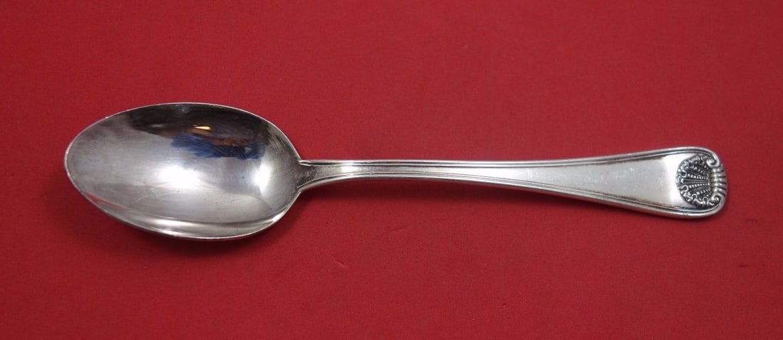 Calegaro Cellini sterling silver place soup spoon Italy 6 7/8: Calegaro Cellini sterling silver place soup spoon Italy 6 7/8 Sterling silver place soup spoon in the Cellini pattern by Calegaro, made in Italy. The spoon is not monogrammed and is in excellent pre-o