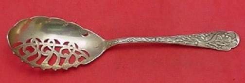 Knowles Number 90 Sterling Silver Macaroni Server 9 1/4 Inch Bright-Cut: Knowles Number 90 Sterling Silver Macaroni Server 9 1/4 Inch Bright-Cut Presenting the exquisite Number 90 Macaroni Server by Knowles, crafted from high-quality Sterling Silver. This bright-cut pierce