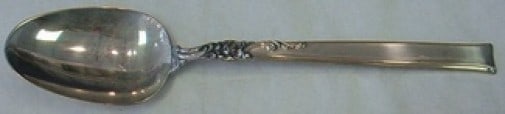 Oneida Silver Rose Vintage Serving Spoon Sterling Silver 8 1/4": Oneida Silver Rose Vintage Serving Spoon Sterling Silver 8 1/4" This vintage serving spoon from Oneida features the elegant Silver Rose pattern and is crafted from high-quality sterling silver. Measur