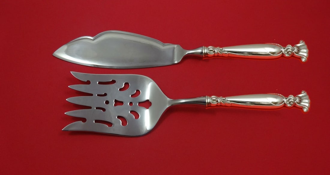 Wallace Romance of the Sea Sterling Silver Fish Serving Set 2 Pieces: Wallace Romance of the Sea Sterling Silver Fish Serving Set 2 Pieces Enhance your dining experience with this exquisite 2-piece fish serving set from the Romance of the Sea pattern by Wallace. Crafted