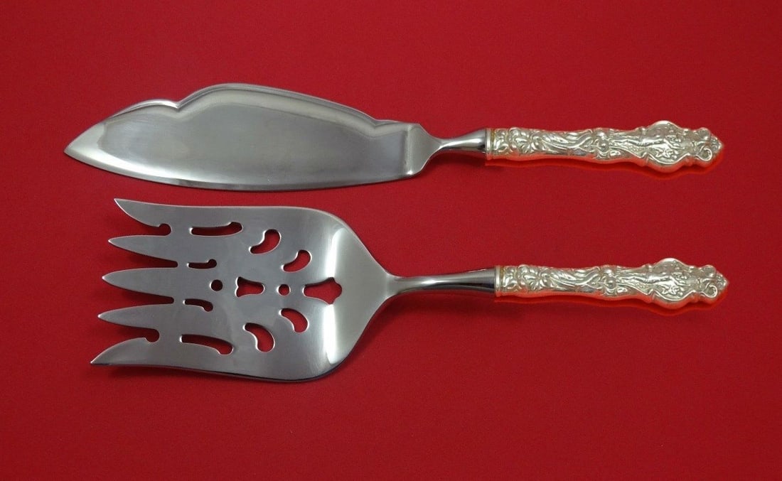 Wallace Irian Sterling Silver Fish Serving Set 2 Piece Custom Made: Wallace Irian Sterling Silver Fish Serving Set 2 Piece Custom Made Enhance your dining experience with this exquisite Irian by Wallace Sterling Silver Fish Serving Set. Crafted with a stunning design,