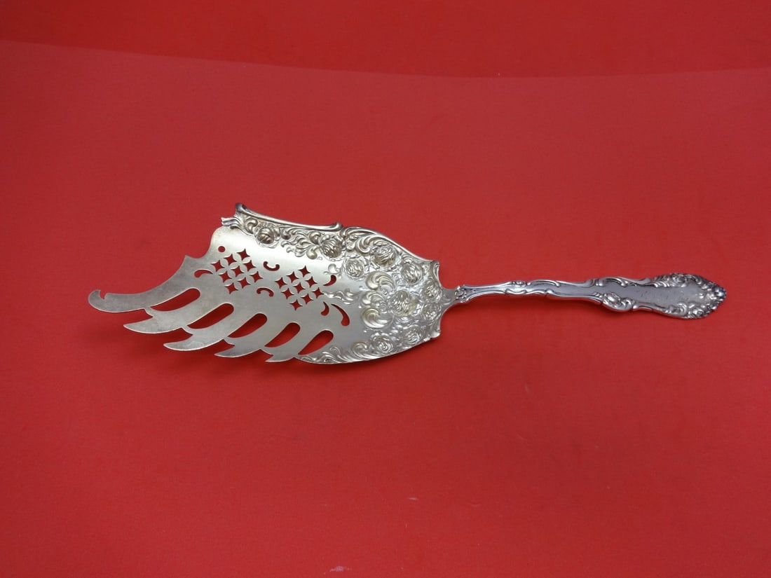 Towle Old English Sterling Silver Macaroni Server Goldwashed 9 3/4": Towle Old English Sterling Silver Macaroni Server Goldwashed 9 3/4" Elevate your dining experience with this exquisite Old English macaroni server by Towle. Crafted from high-quality sterling silver, 