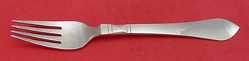 Georg Jensen Continental Sterling Silver Dinner Fork 7.5 Inches: Georg Jensen Continental Sterling Silver Dinner Fork 7.5 Inches This exquisite dinner fork is part of the Continental pattern by Georg Jensen, crafted from high-quality sterling silver. Measuring a ge