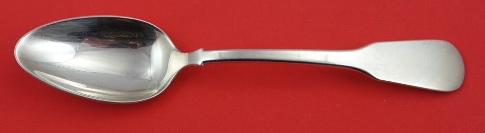 Pampaloni Olympia Sterling Silver Place Soup Spoon 7 1/4": Pampaloni Olympia Sterling Silver Place Soup Spoon 7 1/4" Enhance your dining experience with this exquisite Olympia Place Soup Spoon by Pampaloni. Crafted from high-quality sterling silver, this spoo