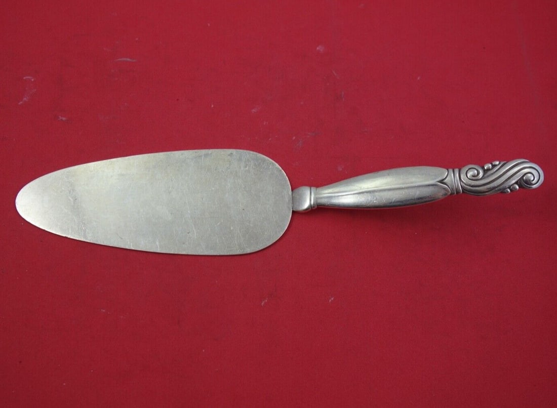Frank Whiting Sterling Silver 10 Inch Pie Server Elegant Design: Frank Whiting Sterling Silver 10 Inch Pie Server Elegant Design This exquisite pie server from Frank Whiting is crafted from high-quality sterling silver, making it a perfect addition to any elegant t