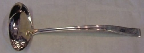Gorham Theme Sterling Silver 6 3/4 Gravy Ladle: Gorham Theme Sterling Silver 6 3/4 Gravy Ladle Sterling silver gravy ladle in the Theme pattern by Gorham. This pre-owned piece is not monogrammed and is in excellent condition. Specifications Item Ty