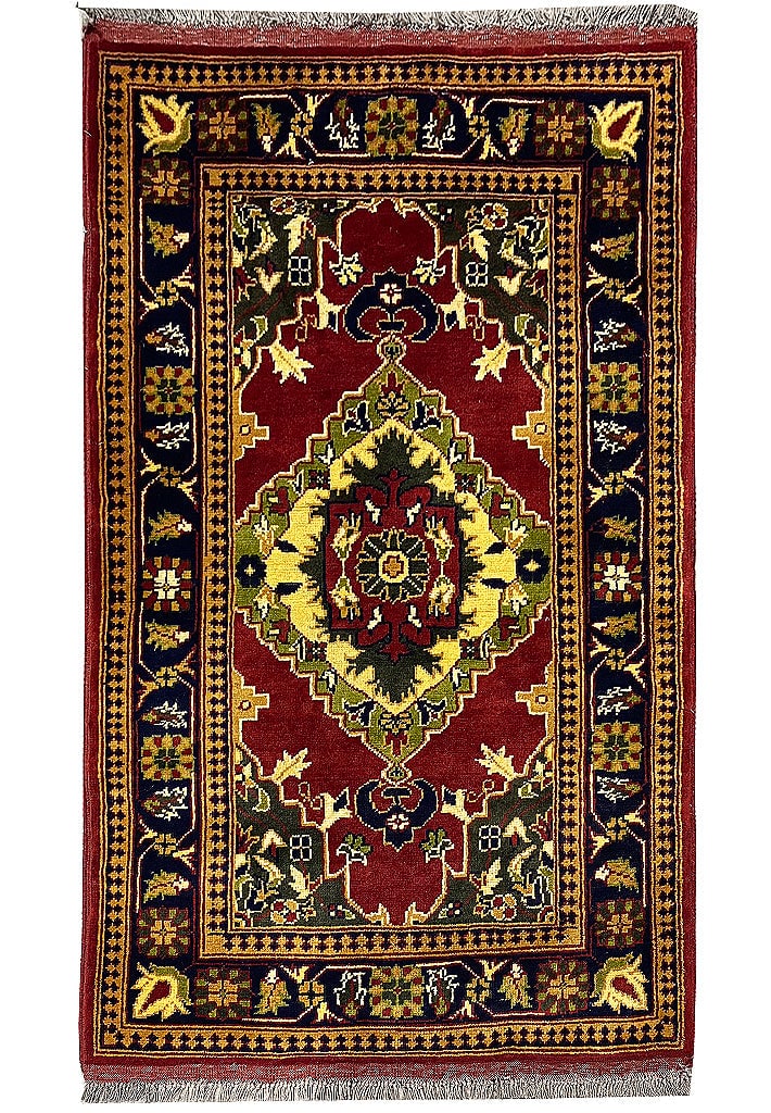 2.7 x 4.3 Serapi Hand-Knotted New Wool Area Rug: 2.7 x 4.3 Serapi Hand-Knotted New Wool Area Rug Free continental US Shipping Transform your living space with this remarkable 2.7 x 4.3 Serapi Handmade New Wool Rug, exemplifying a beautiful blend of 