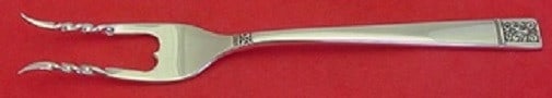 Towle Laureate Sterling Silver Custom Baked Potato Fork 7.5": Towle Laureate Sterling Silver Custom Baked Potato Fork 7.5" This exquisite baked potato fork is crafted from high-quality sterling silver and is part of the classic Laureate pattern by Towle. Measuri