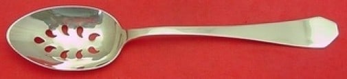 Frank Smith Bostonia Sterling Silver Slotted Serving Spoon 8.5": Frank Smith Bostonia Sterling Silver Slotted Serving Spoon 8.5" This exquisite slotted serving spoon, crafted by Frank Smith, showcases the elegant Bostonia pattern. Made of high-quality sterling silv