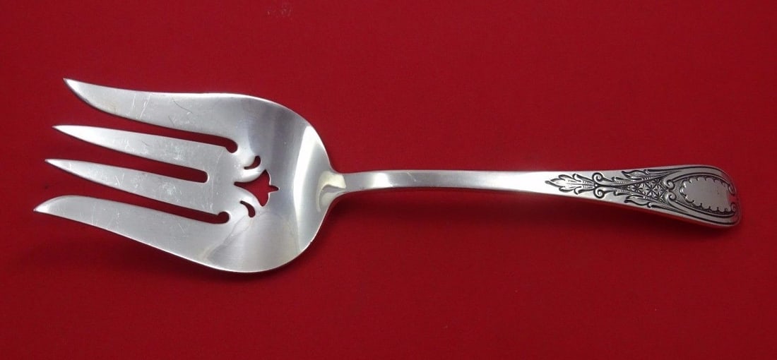 Tuttle Windsor Castle Sterling Silver Pierced Serving Fork 8 1/2: Tuttle Windsor Castle Sterling Silver Pierced Serving Fork 8 1/2 An original Windsor Castle pattern buffet fork by Tuttle, crafted in sterling silver. This pierced serving fork dates to the 1900-1940 