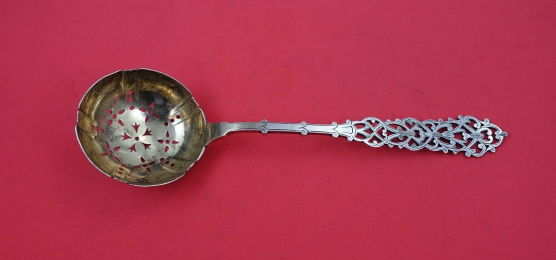 Dominick & Haff Sterling Silver Pierced Pea Spoon 8 5/8 inches: Dominick & Haff Sterling Silver Pierced Pea Spoon 8 5/8 inches This exquisite Dominick and Haff pea spoon is crafted from high-quality sterling silver and features a beautifully engraved pierced handl