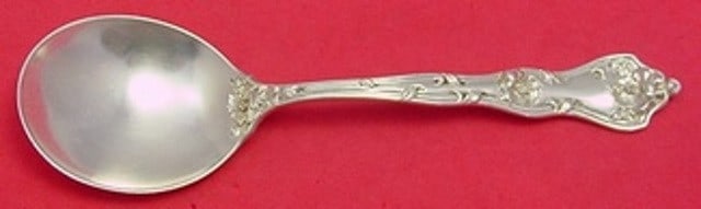 Reed and Barton Intaglio Sterling Silver Gumbo Spoon 7 1/8 Petunia: Reed and Barton Intaglio Sterling Silver Gumbo Spoon 7 1/8 Petunia This exquisite gumbo soup spoon from Reed and Barton features the elegant Intaglio pattern, showcasing a timeless design that combine