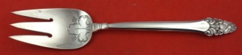 Gorham Sovereign Old Sterling Silver Serving Fork 3 Tine Fleur De Lis 8 1/2": Gorham Sovereign Old Sterling Silver Serving Fork 3 Tine Fleur De Lis 8 1/2" A Gorham Sterling Silver cold meat serving fork in the Sovereign Old pattern. This 3-tine fork features a fleur de lis abov