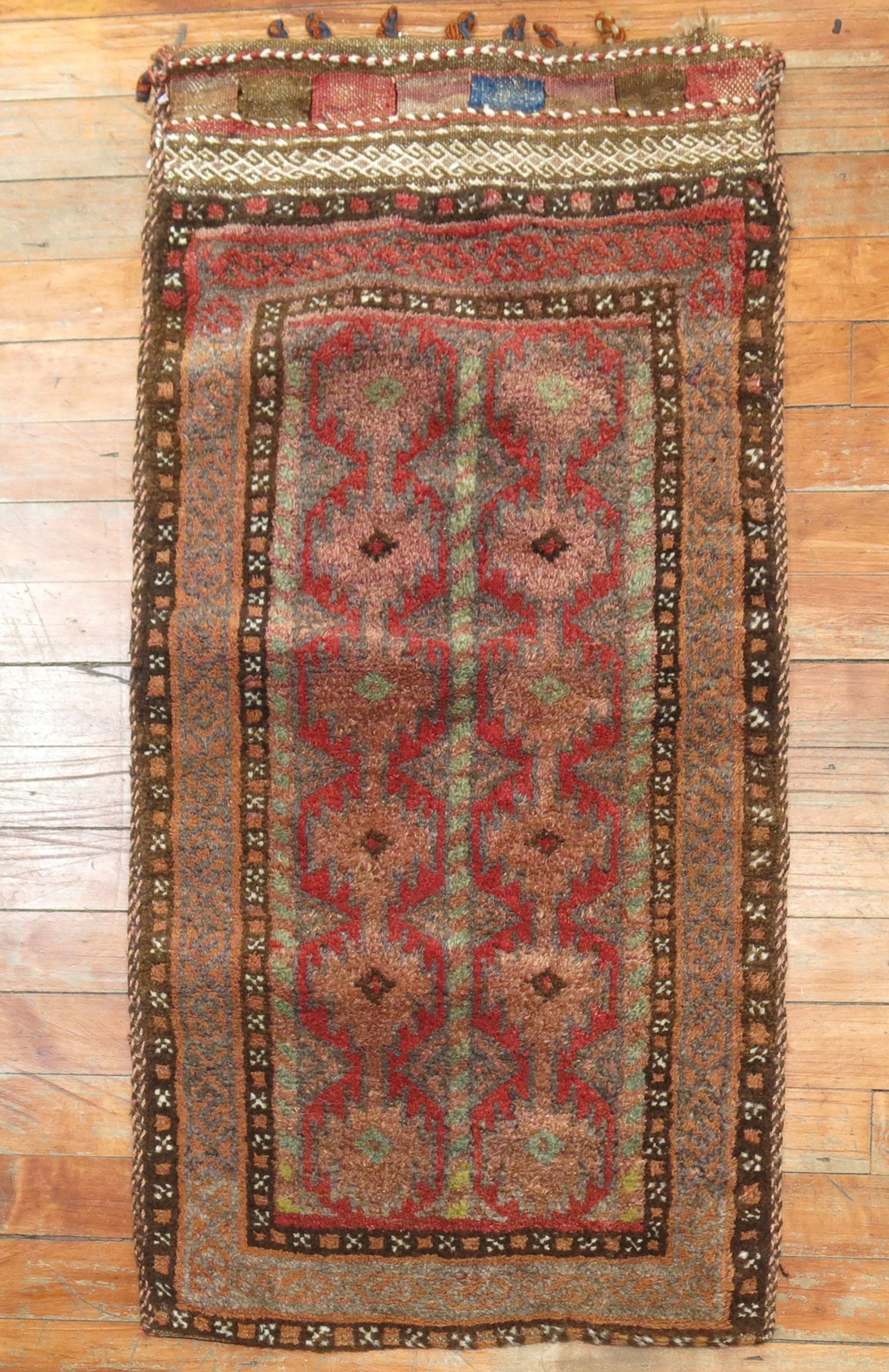 1' 6" x 3' Balouch Yastik Rug Red 20th Century: 1' 6" x 3' Balouch Yastik Rug Red 20th Century Vintage Balouch mat in a red palette, categorized as a yastik. This 20th century rug is pre-owned. Specifications Item Type: Mat rug Style/Type: Balouch,