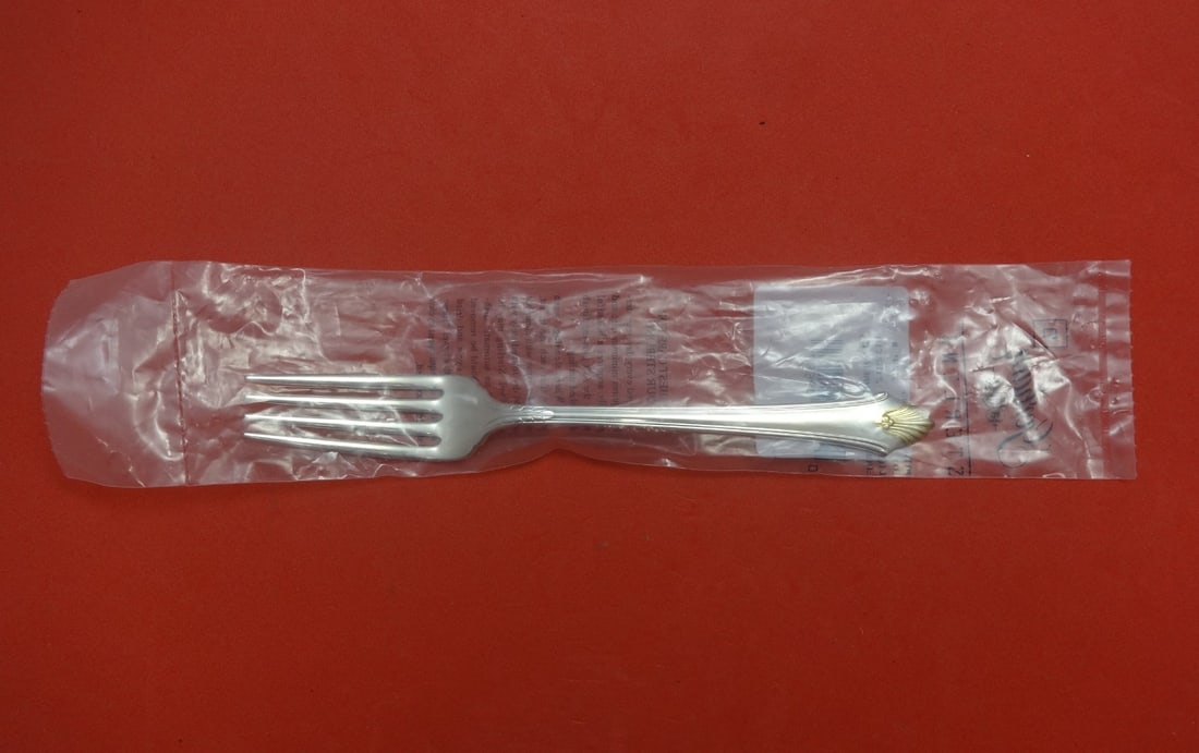 Gorham Edgemont Gold Sterling Silver Dinner Fork 7.75 Inch: Gorham Edgemont Gold Sterling Silver Dinner Fork 7.75 Inch This exquisite dinner fork is part of the Edgemont Gold pattern by Gorham, showcasing a stunning design inspired by the Late Georgian style. 