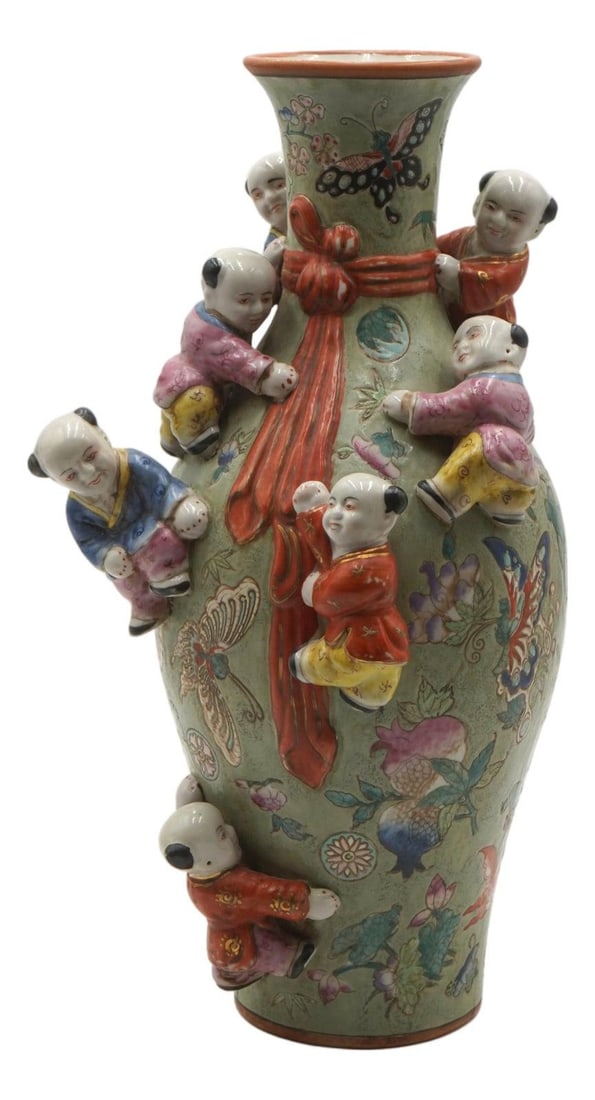 Chinese porcelain fertility vase with seven boys Famille Rose 18.5h (1 of 9)