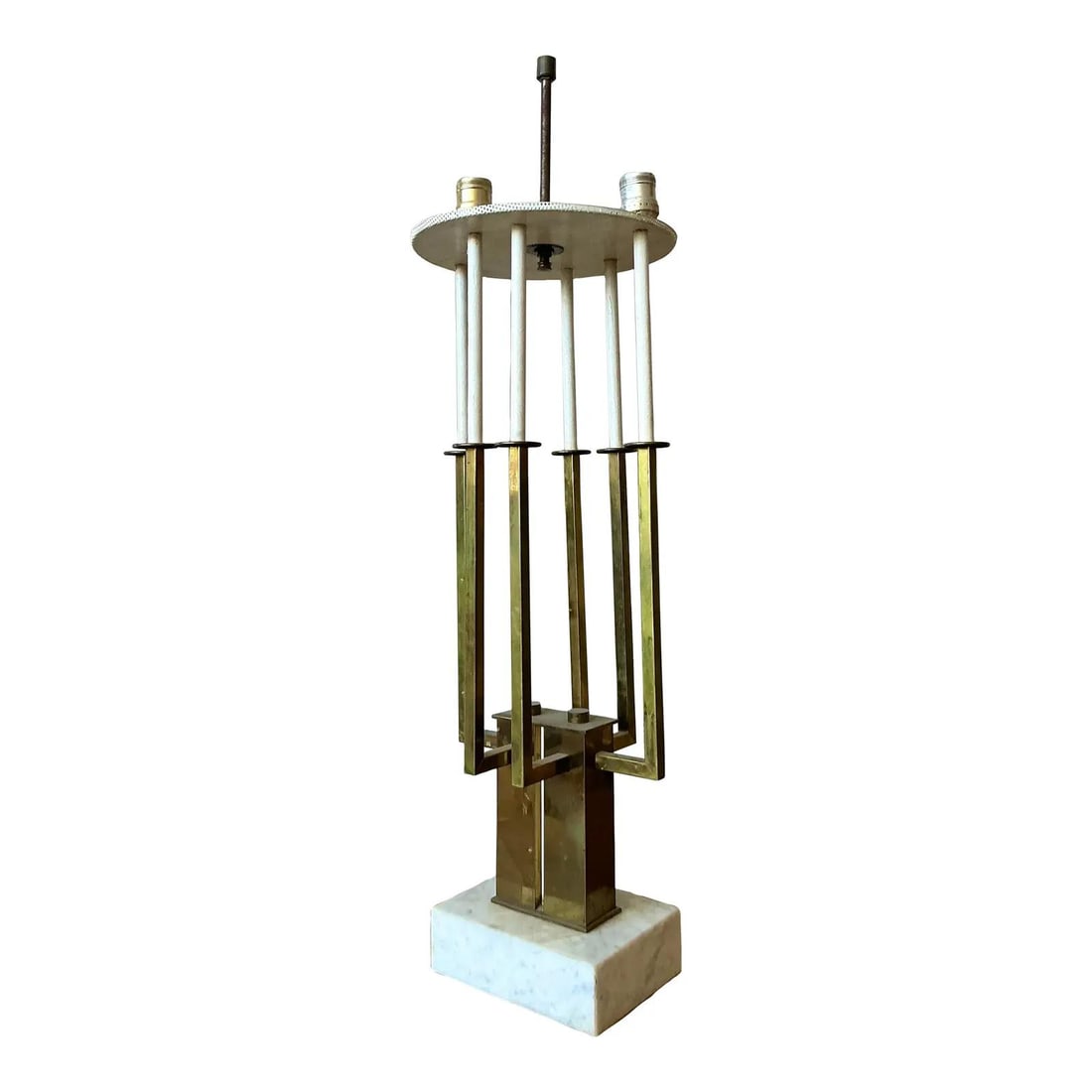 Mid-Century Brass Candelabra Table Lamp in the Style of Tommi Parzinger: Mid-Century Brass Candelabra Table Lamp in the Style of Tommi Parzinger This vintage Mid-Century Modern candelabra lamp, crafted in the style of Tommi Parzinger, features a robust brass framework with