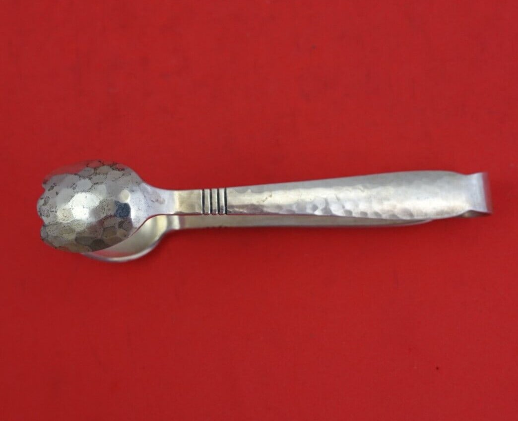 Allan Adler Swedish Modern Sterling Silver Sugar Tong 4.5 Inch Serving Piece: Allan Adler Swedish Modern Sterling Silver Sugar Tong 4.5 Inch Serving Piece Experience the elegance of mid-century design with this Swedish Modern Sterling Silver Sugar Tong by Allan Adler. Measuring
