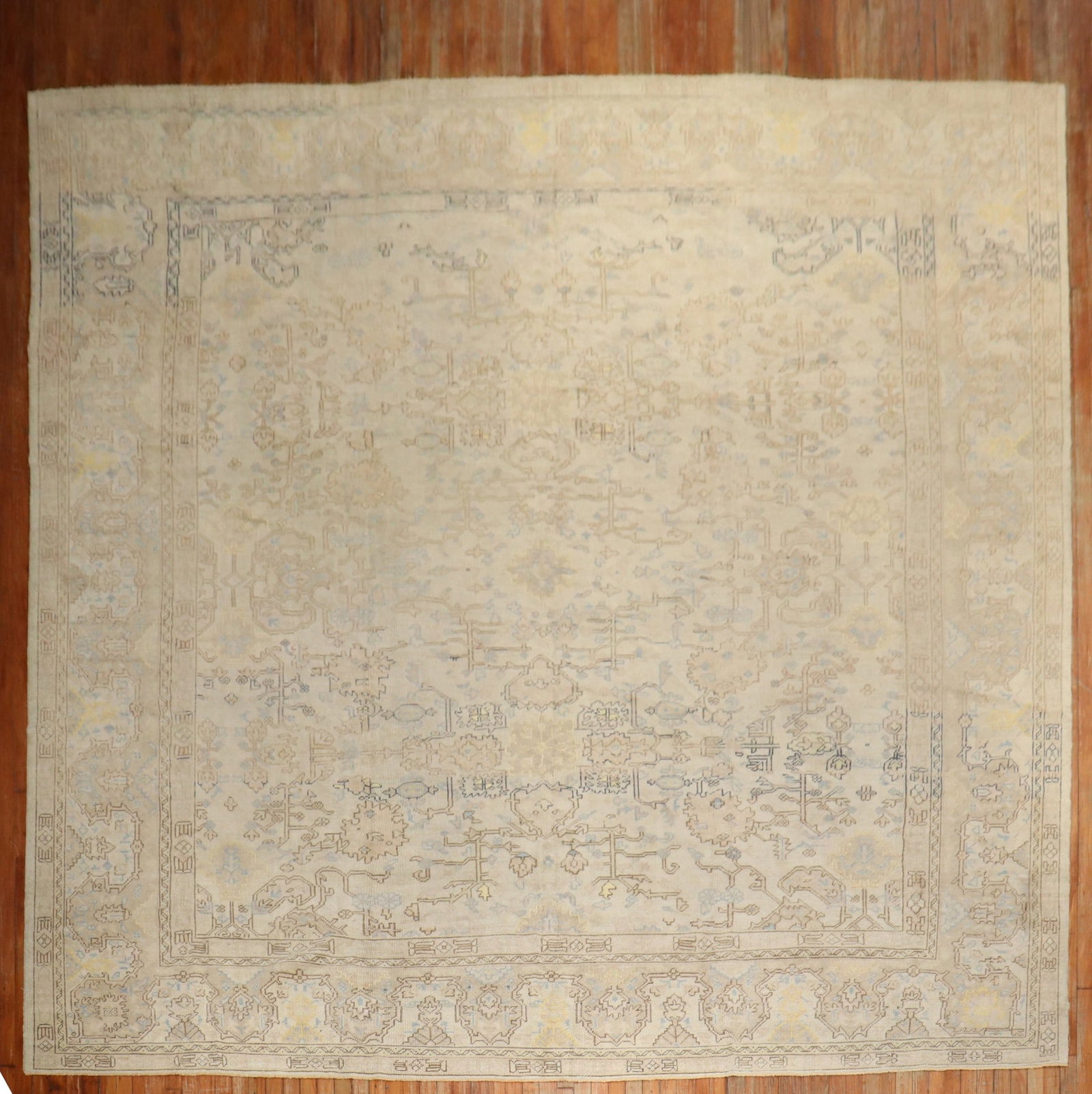 11' 9" x 13' Square Anatolian Room Rug Turkish: 11' 9" x 13' Square Anatolian Room Rug Turkish Early 20th century square Turkish Anatolian rug in a room-size format. This pre-owned piece is identified as an Anatolian rug and features a square layou
