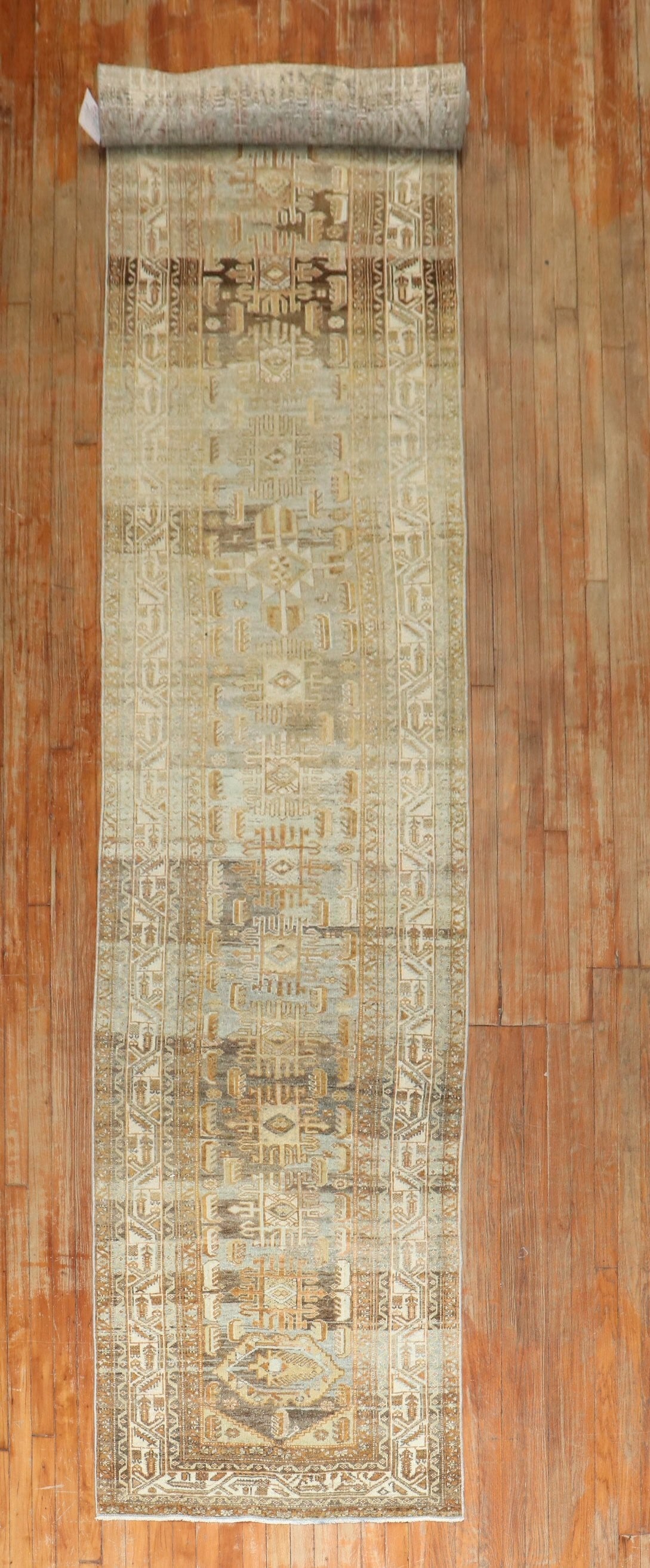 3' x 17' 8" Persian Malayer runner in caramel tones: 3' x 17' 8" Persian Malayer runner in caramel tones Antique Persian Malayer runner from the 1920s with a long format and an intricate geometric pattern. Presented in pre-owned condition. Specification
