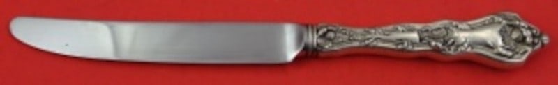 Sterling Silver French Dinner Knife 10 Inch Intaglio Pattern: Sterling Silver French Dinner Knife 10 Inch Intaglio Pattern This Reed & Barton dinner knife features the Intaglio pattern and is crafted with a sterling silver (.925) hollow handle and a stainless st