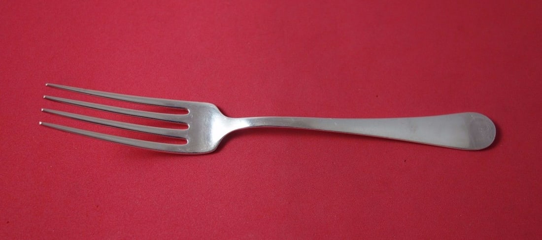 Watson Priscilla Alden sterling silver dinner fork 7 7/8": Watson Priscilla Alden sterling silver dinner fork 7 7/8" Sterling silver dinner fork in the Priscilla Alden pattern by Watson. This pre-owned piece is not monogrammed and is in excellent condition. S