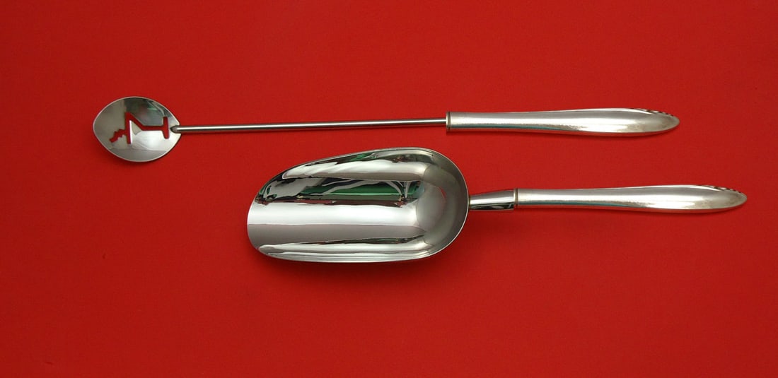 Oneida Lasting Spring Sterling Silver Bar Set 2pc Custom Made: Oneida Lasting Spring Sterling Silver Bar Set 2pc Custom Made Elevate your bar experience with this exquisite 2-piece bar set from the Lasting Spring collection by Oneida. Crafted from high-quality st