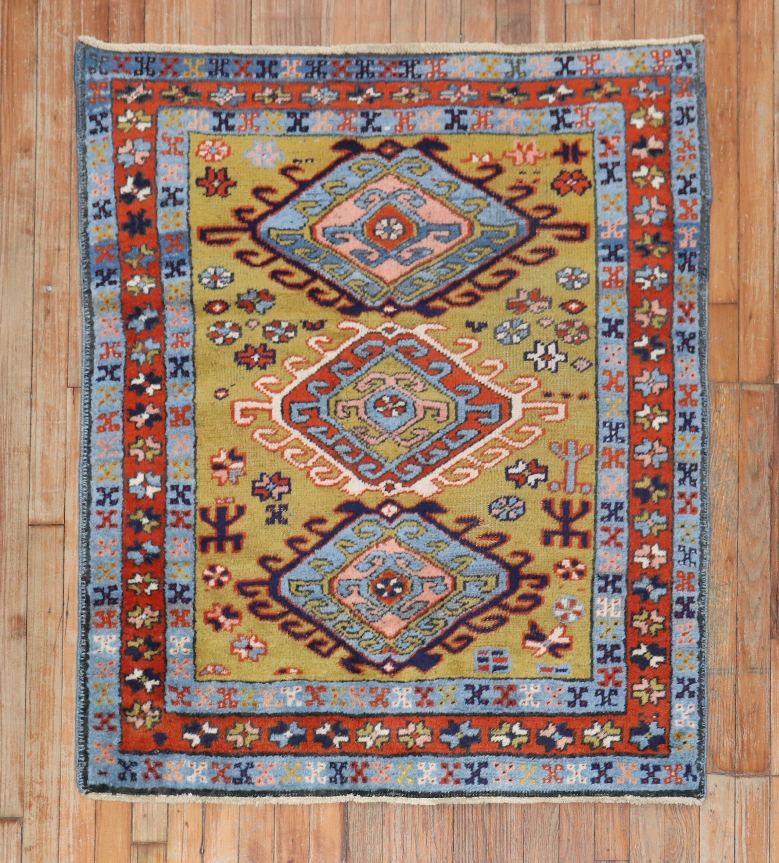 3' 5" x 4' 1" N.W. Persian Serapi Heriz Square Rug: 3' 5" x 4' 1" N.W. Persian Serapi Heriz Square Rug 1930s northwest Persian Heriz rug with a geometric design in a square format. This pre-owned piece is categorized as a small Serapi/Heriz rug. Specif
