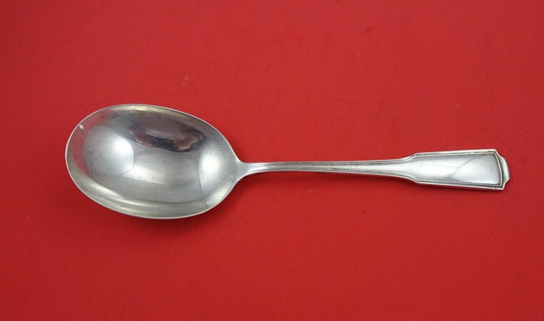 Frank Smith American Chippendale Sterling Silver Berry Spoon 8.5": Frank Smith American Chippendale Sterling Silver Berry Spoon 8.5" This exquisite American Chippendale berry spoon, crafted by Frank Smith, is a stunning example of sterling silver craftsmanship. Measu