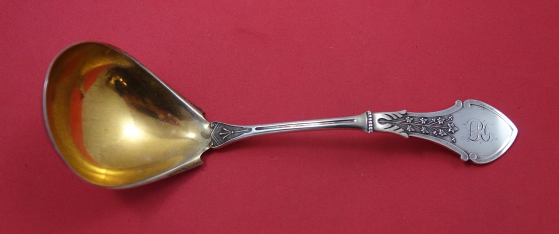 Koehler and Ritter Alameda Sterling Silver Gravy Ladle 8 in Gold Washed Bowl: Koehler and Ritter Alameda Sterling Silver Gravy Ladle 8 in Gold Washed Bowl Sterling silver gravy ladle in the Alameda, also known as Ivy, pattern by Koehler & Ritter. It features a gold washed point