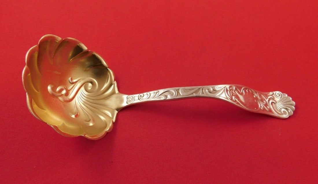 Towle Diane Sterling Silver Gravy Ladle Gold Washed 7 1/2 in: Towle Diane Sterling Silver Gravy Ladle Gold Washed 7 1/2 in Sterling silver gravy ladle in the Diane pattern by Towle, featuring a gold-washed bowl and ornate handle design. This pre-owned serving pi