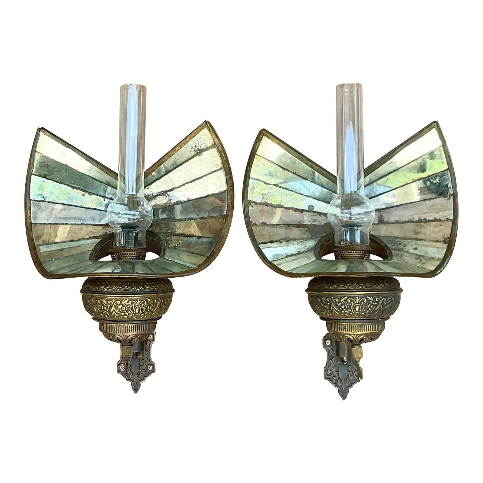 Vintage Boho Wheeler Reflector Co Brass Mirrored Wall Sconce Pair: Vintage Boho Wheeler Reflector Co Brass Mirrored Wall Sconce Pair This stunning pair of vintage Boho gas wall lanterns showcases the craftsmanship of the Wheeler Reflector Co. Each piece features an e