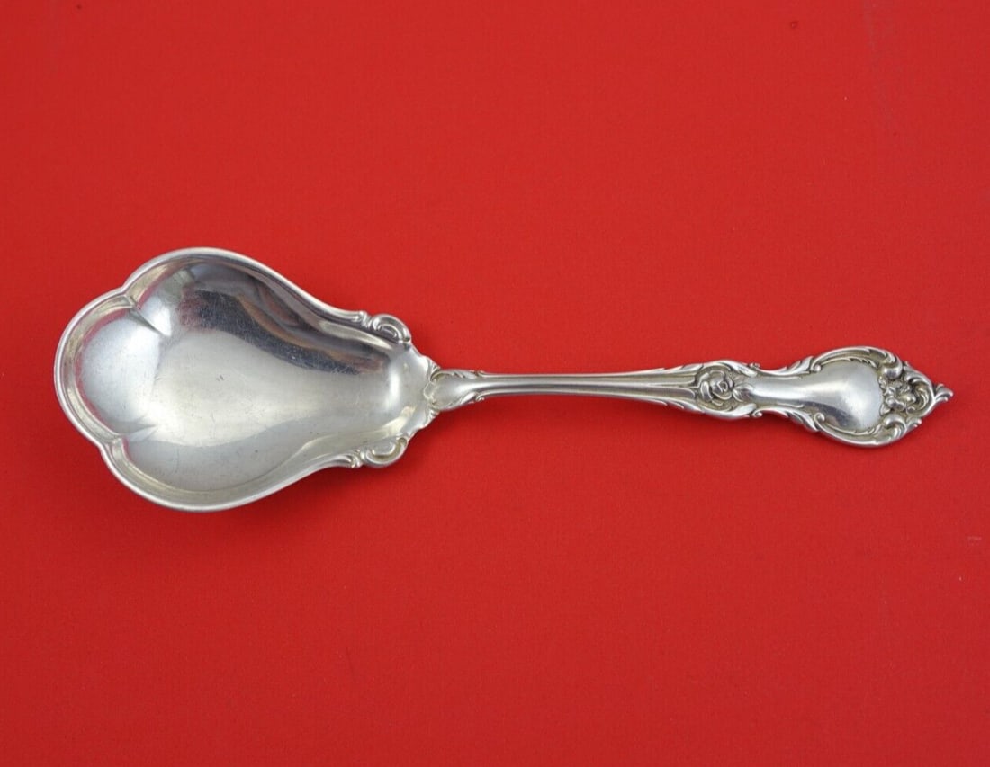 Lunt Alexandra Sterling Silver Berry Spoon 8 Inch Flat Handle: Lunt Alexandra Sterling Silver Berry Spoon 8 Inch Flat Handle This exquisite berry spoon features a flat handle and is crafted from all sterling silver in the elegant Alexandra pattern by Lunt. Measur