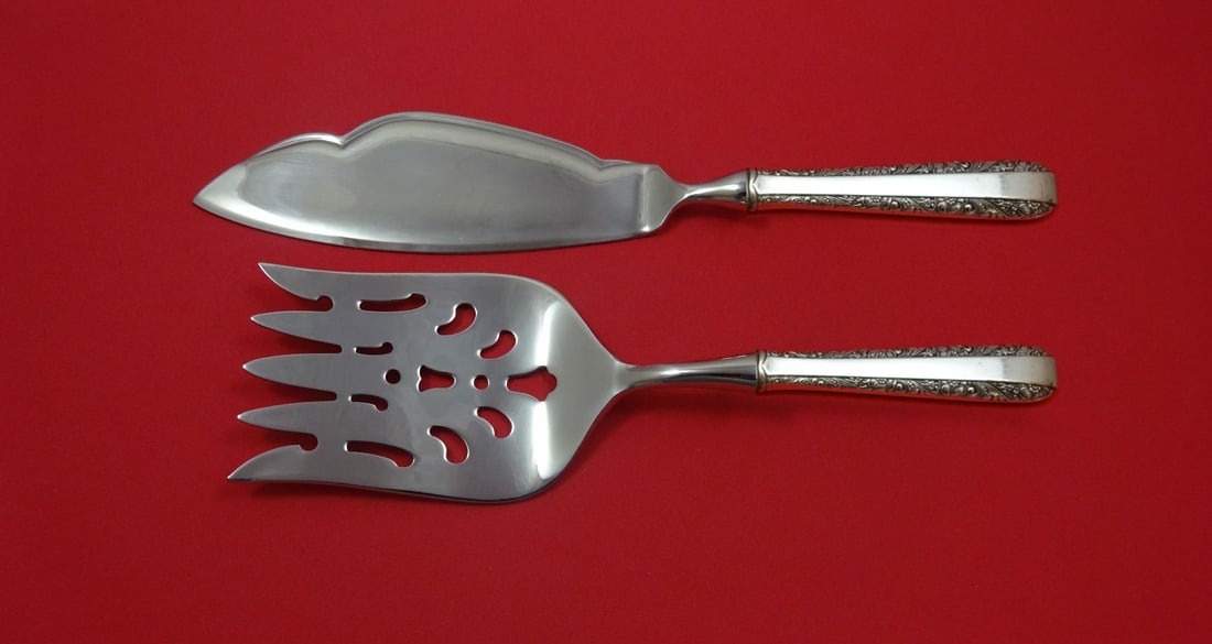 Towle Candlelight Sterling Silver Fish Serving Set 2 Piece: Towle Candlelight Sterling Silver Fish Serving Set 2 Piece Enhance your dining experience with the Candlelight by Towle Sterling Silver Fish Serving Set. This exquisite two-piece set features a hollow