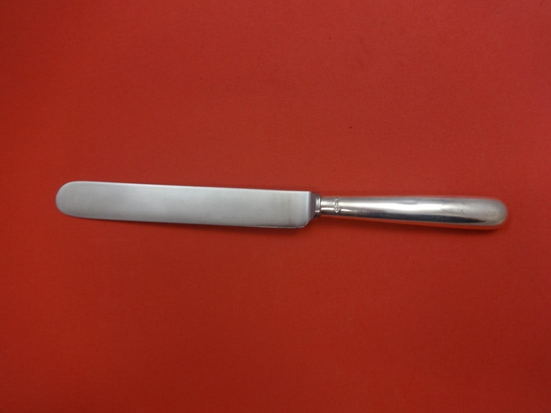 Old Newbury Crafters Round Sterling Silver Banquet Knife 10 3/8": Old Newbury Crafters Round Sterling Silver Banquet Knife 10 3/8" This exquisite banquet knife features a hollow handle crafted from high-quality sterling silver, designed in the elegant Round pattern 
