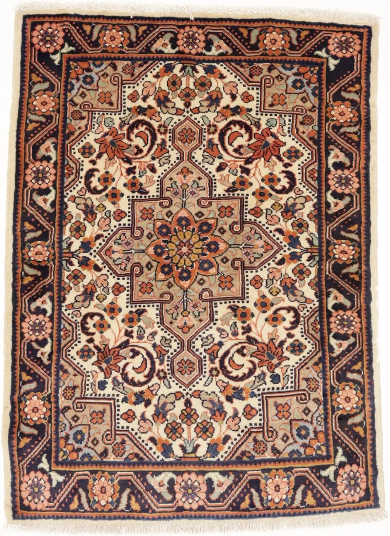 Vintage Handmade Floral Oriental Wool Area Rug 4'9 x 3'5: Vintage Handmade Floral Oriental Wool Area Rug 4'9 x 3'5 Enhance your interior with this exquisite 3'5" x 4'9" vintage handmade floral Oriental rug. Crafted in Western Asia, this area rug features a b
