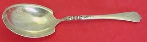 Lunt Sterling Silver Nellie Custis Berry Spoon 7.5" Monogrammed: Lunt Sterling Silver Nellie Custis Berry Spoon 7.5" Monogrammed This exquisite berry spoon, crafted by Lunt in the renowned Nellie Custis pattern, is made of high-quality sterling silver. Measuring 7 
