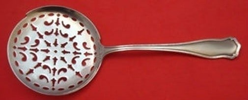 Shreve Dolores Sterling Silver Tomato Serving Server 7 1/2 Heirloom: Shreve Dolores Sterling Silver Tomato Serving Server 7 1/2 Heirloom Sterling silver tomato server in the Dolores pattern by Shreve. This serving piece measures 7 1/2 inches, is not monogrammed, and is