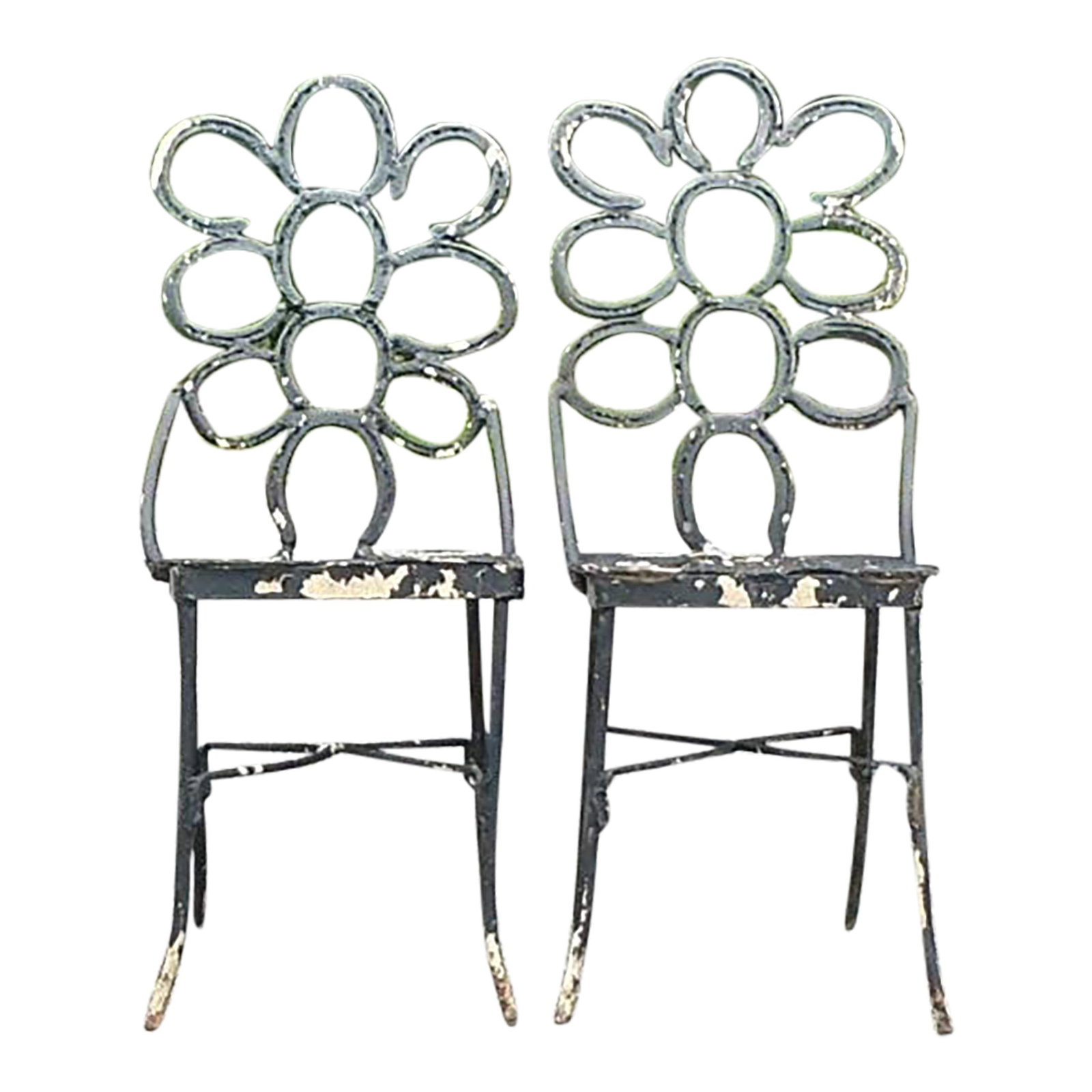 Vintage Boho Pair of Hand-Forged Horseshoe Chairs in Ebony Metal: Vintage Boho Pair of Hand-Forged Horseshoe Chairs in Ebony Metal Elevate your decor with this captivating pair of Vintage Boho Hand-Forged Horseshoe Chairs. Meticulously crafted from hand-forged