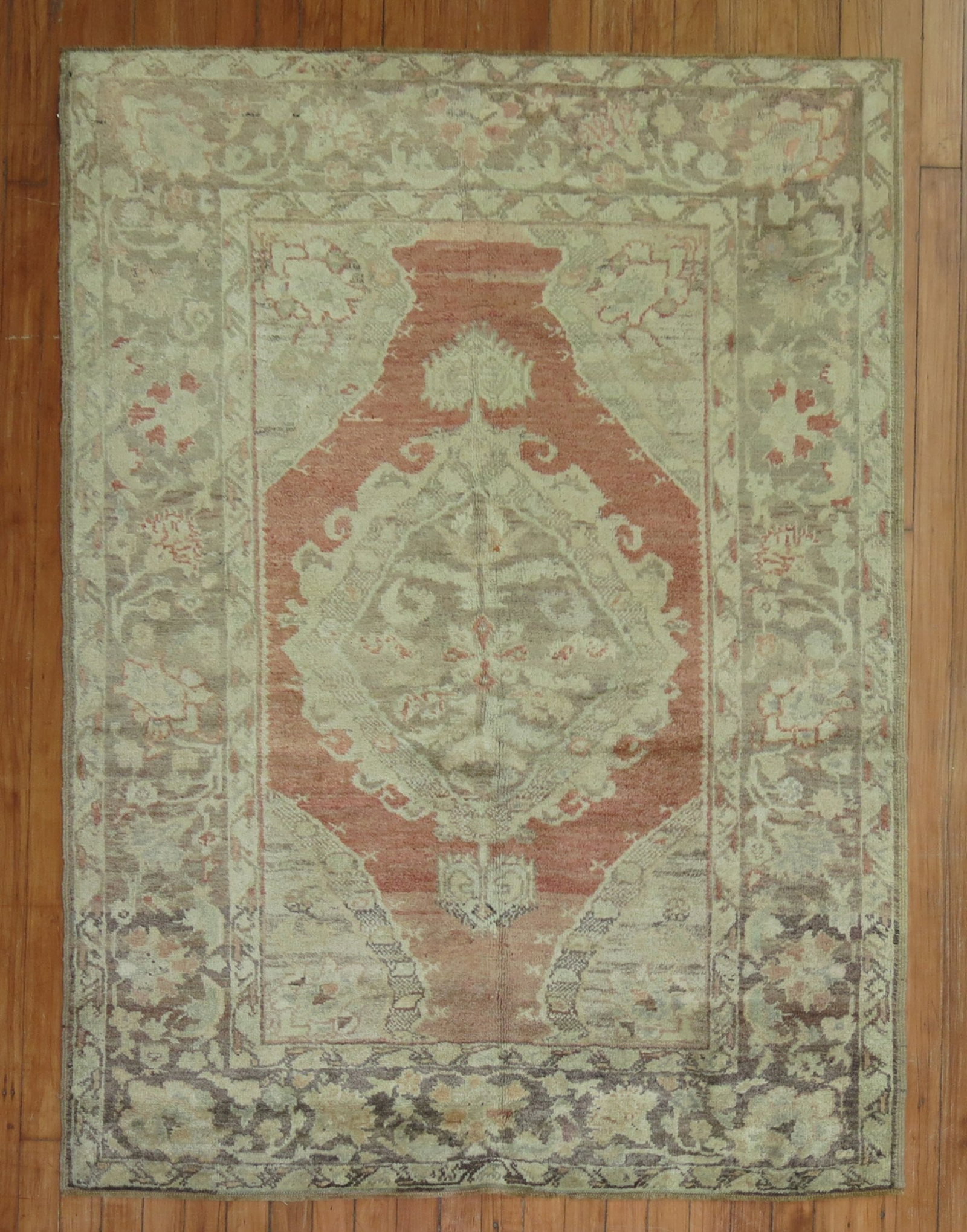 3' 10" x 5' 2" Antique Turkish Oushak Small Rug: 3' 10" x 5' 2" Antique Turkish Oushak Small Rug Antique Turkish Oushak rug in a small square format, dating to the second quarter of the 20th century. This pre-owned piece reflects the classic charact