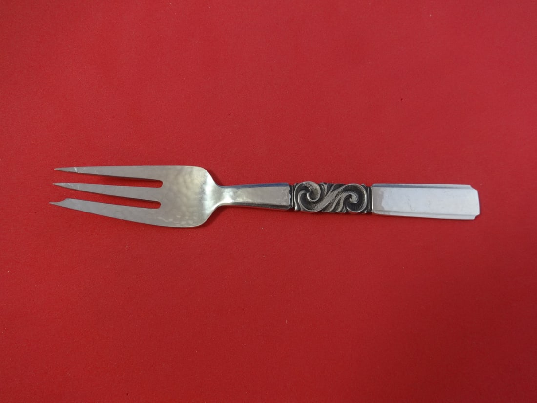 Georg Jensen Scroll Sterling Silver 3-Tine Dessert Fork 5.5": Georg Jensen Scroll Sterling Silver 3-Tine Dessert Fork 5.5" This exquisite dessert fork, part of the Scroll pattern by Georg Jensen, is crafted from high-quality sterling silver. It features a classi
