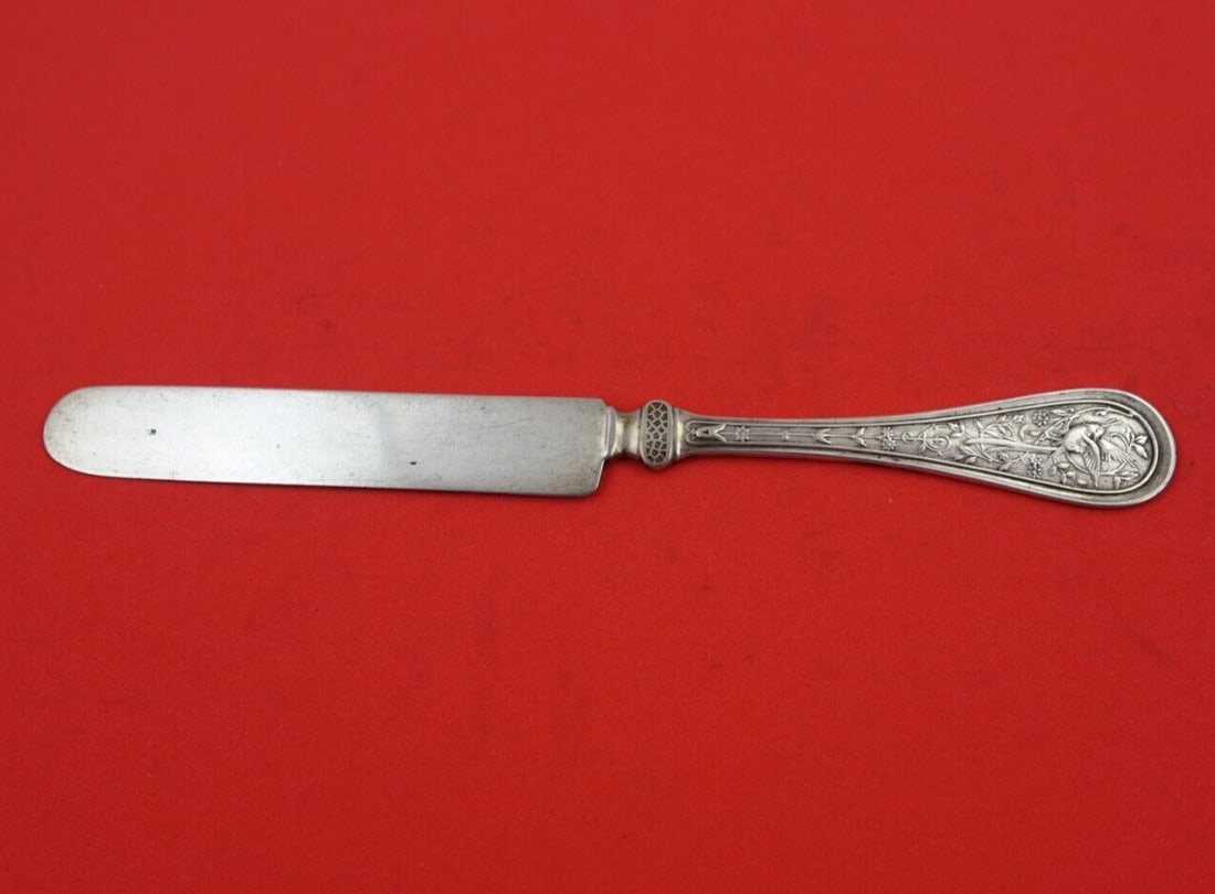 Wendt Bird Sterling Silver Dessert Knife Flat Handle 6 5/8": Wendt Bird Sterling Silver Dessert Knife Flat Handle 6 5/8" This exquisite dessert knife features the elegant 'Bird' pattern by Wendt, crafted entirely from sterling silver. Measuring 6 5/8" in length
