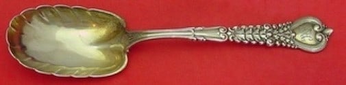 Tiffany & Co. Florentine Sterling Silver Berry Spoon Leaf 9 Inch: Tiffany & Co. Florentine Sterling Silver Berry Spoon Leaf 9 Inch This exquisite Berry Spoon from the Florentine pattern by Tiffany & Co. showcases a beautiful leaf shape design, measuring 9 inches in 