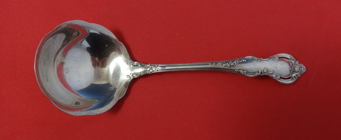 Towle Sterling Silver Spanish Provincial Gravy Ladle 6 3/4 Inches: Towle Sterling Silver Spanish Provincial Gravy Ladle 6 3/4 Inches Sterling silver gravy ladle featuring the Spanish Provincial pattern by Towle. Measures 6 3/4 inches in length. The ladle is unmonogra