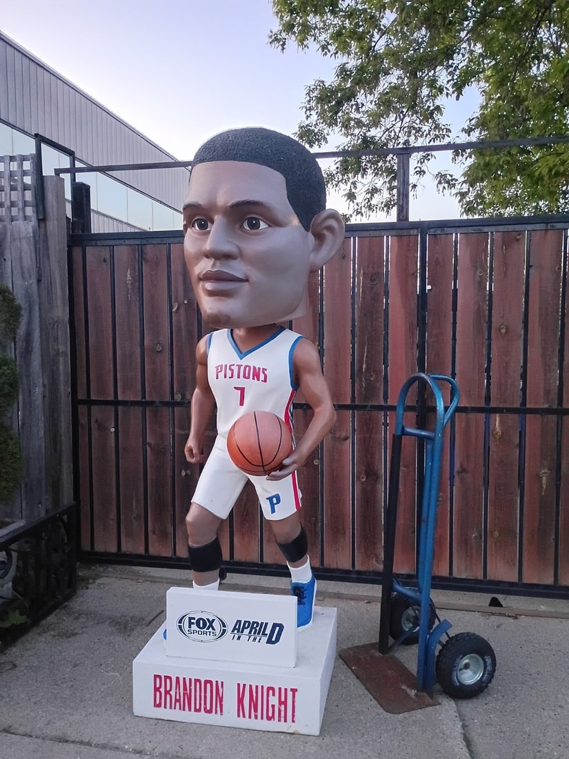 8ft Brandon Knight Detroit Pistons promo bobblehead Fox News 2013 (1 of 12)