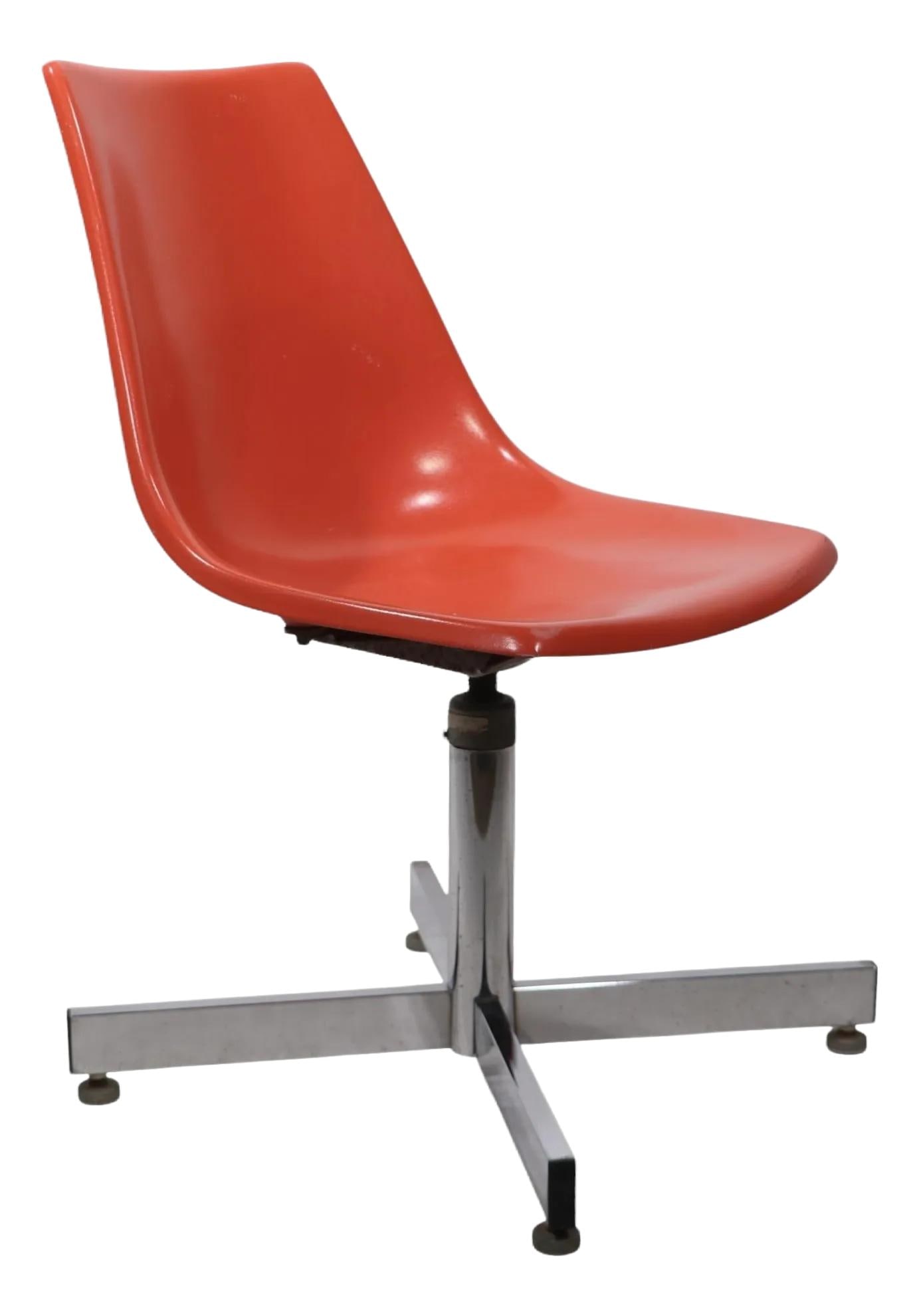 Mid Century Swivel Chair by Kreuger in Orange Fiberglass and Chrome (1 of 10)