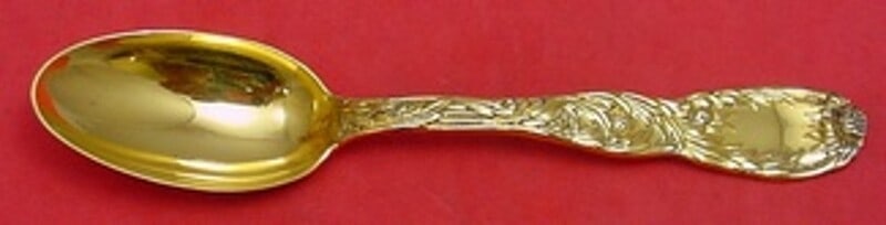 Tiffany & Co Chrysanthemum Sterling Silver Vermeil Soup Spoon 6 7/8": Tiffany & Co Chrysanthemum Sterling Silver Vermeil Soup Spoon 6 7/8" This exquisite place soup spoon from the prestigious Tiffany & Co. features the iconic Chrysanthemum pattern. Crafted from