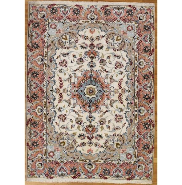 Fine Quality Persian Tabriz Rug 4.8 x 6.5 Wool Silk: Fine Quality Persian Tabriz Rug 4.8 x 6.5 Wool Silk Free continental US Shipping Experience the elegance of this fine quality Persian Tabriz rug, measuring 4.8 x 6.5 feet. Crafted from a luxurious ble