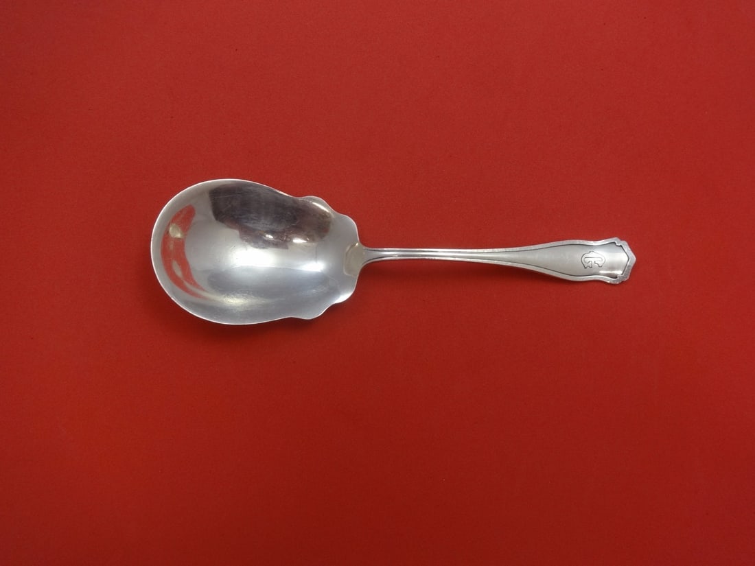 Shreve Dolores Sterling Silver Berry Spoon Scalloped Edge 7 3/4": Shreve Dolores Sterling Silver Berry Spoon Scalloped Edge 7 3/4" This exquisite sterling silver berry spoon, crafted by Shreve in the Dolores pattern, features a beautiful scalloped edge and measures 